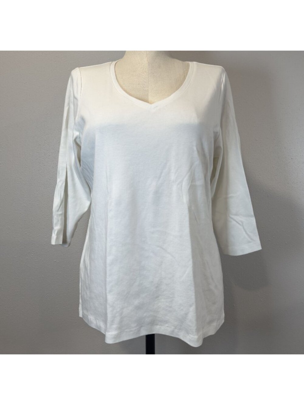 St. Johns Bay V-Neck Essential Tee Womens Size 1X White 3/4 Sleeve 100% Cotton